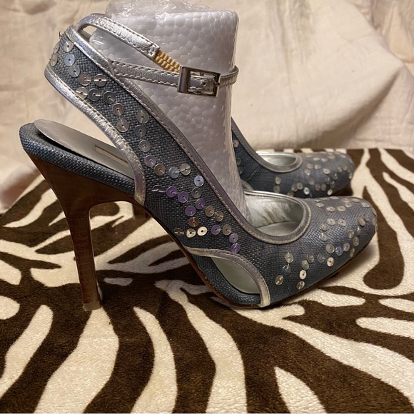 C LABEL heels in very good condition. Size 6 - Picture 4 of 16